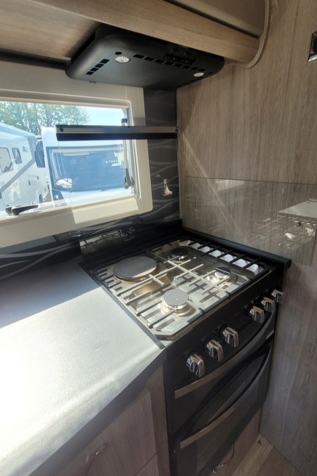 77F4BE 17 Autosleeper BurfordDuo CU23AHD