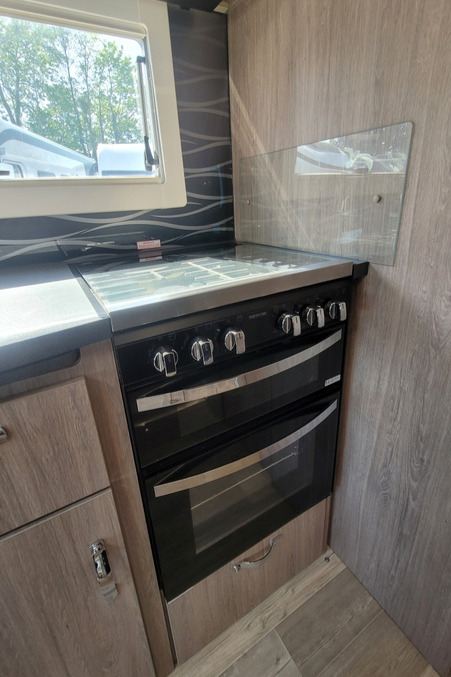 77F4BE 18 Autosleeper BurfordDuo CU23AHD