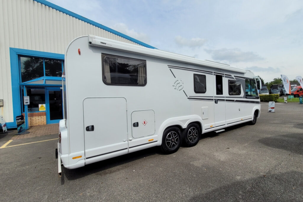 785596 03 Knaus LiveI900LEG WJ71YMV