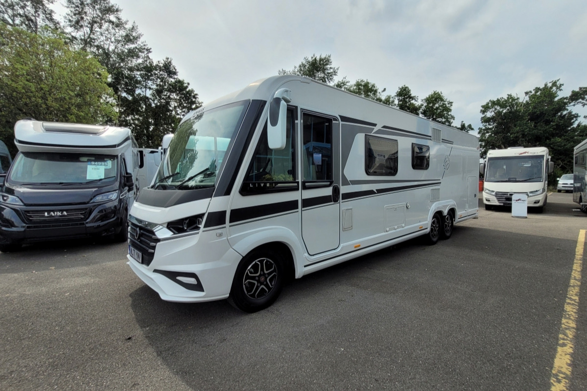785596 06 Knaus LiveI900LEG WJ71YMV