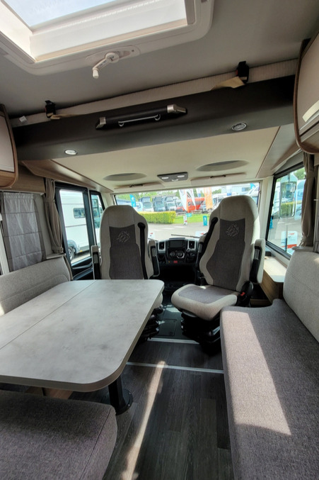 785596 10 Knaus LiveI900LEG WJ71YMV
