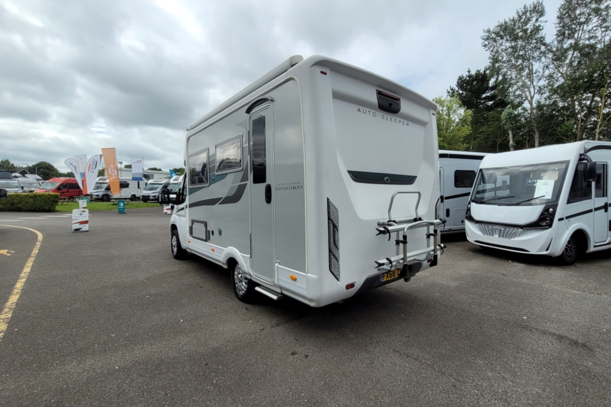 7865DA 04 Autosleeper BroadwayEB FX68ZHF