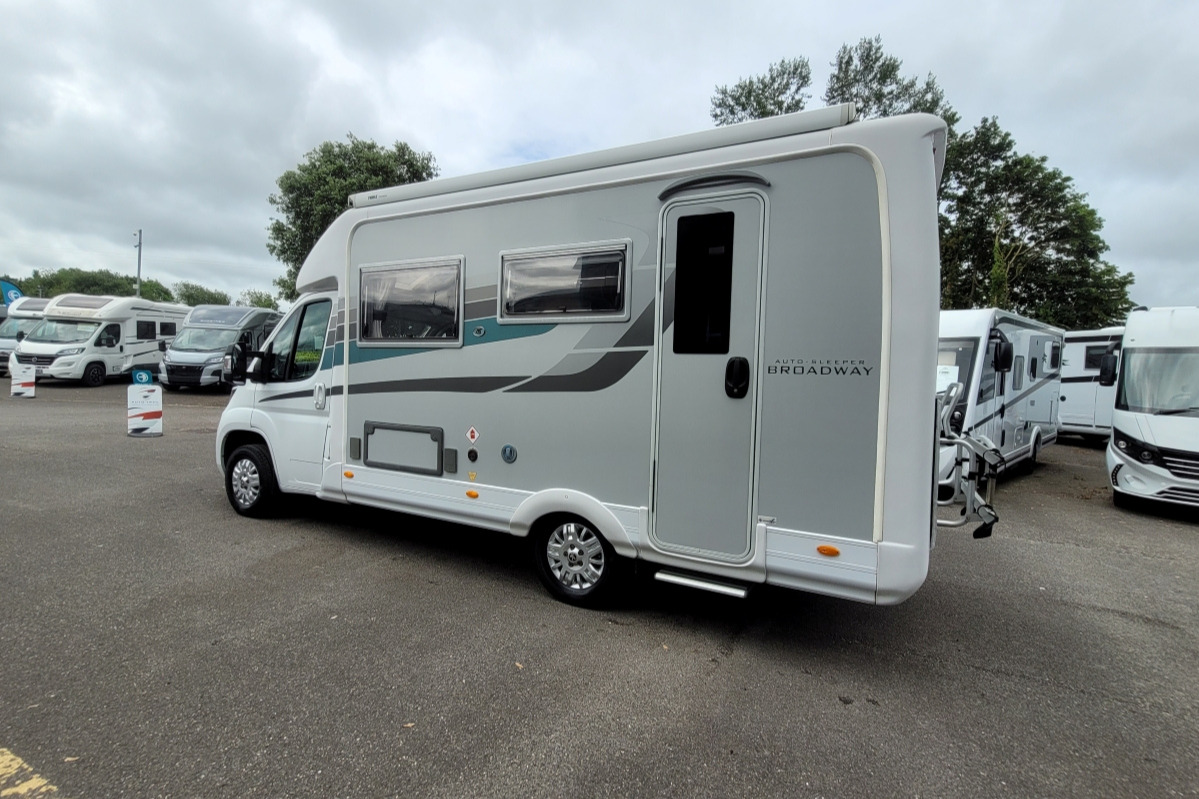 7865DA 05 Autosleeper BroadwayEB FX68ZHF