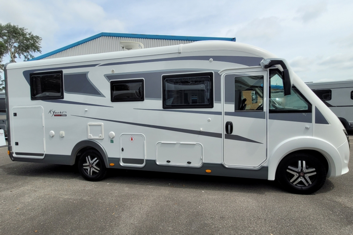 7866B6 02 Mobilvetta KYacht79 NG70VBE