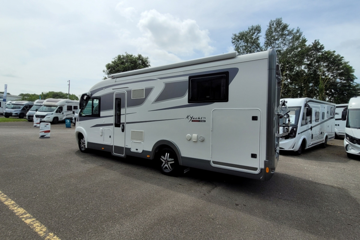 7866B6 05 Mobilvetta KYacht79 NG70VBE