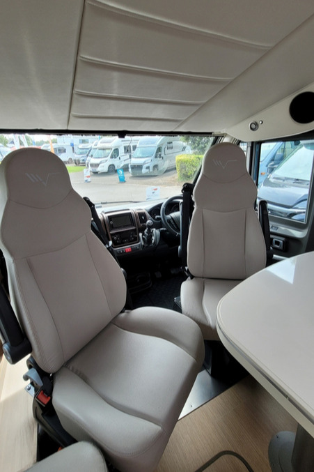 7866B6 08 Mobilvetta KYacht79 NG70VBE