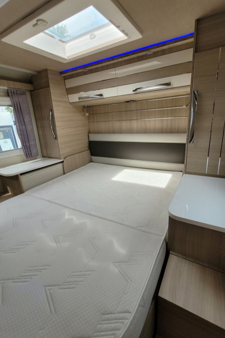 7866B6 21 Mobilvetta KYacht79 NG70VBE