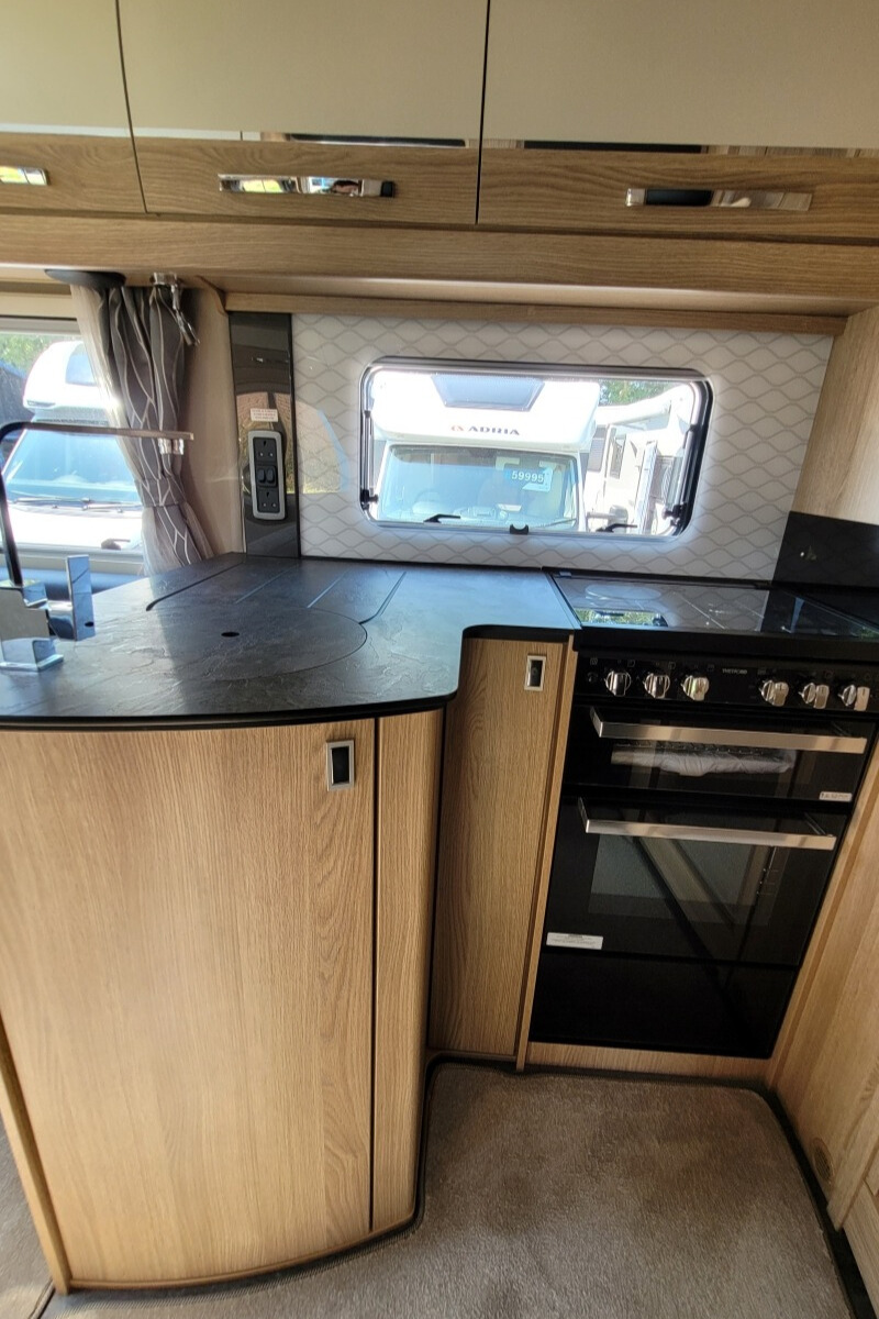 72C7E6 18 Autotrail Delaware WJ24VGM