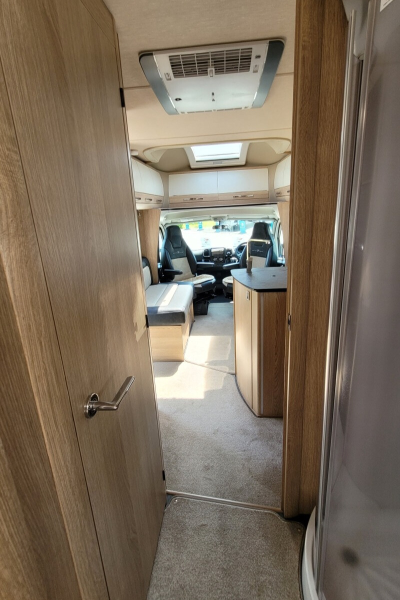 72C7E6 30 Autotrail Delaware WJ24VGM