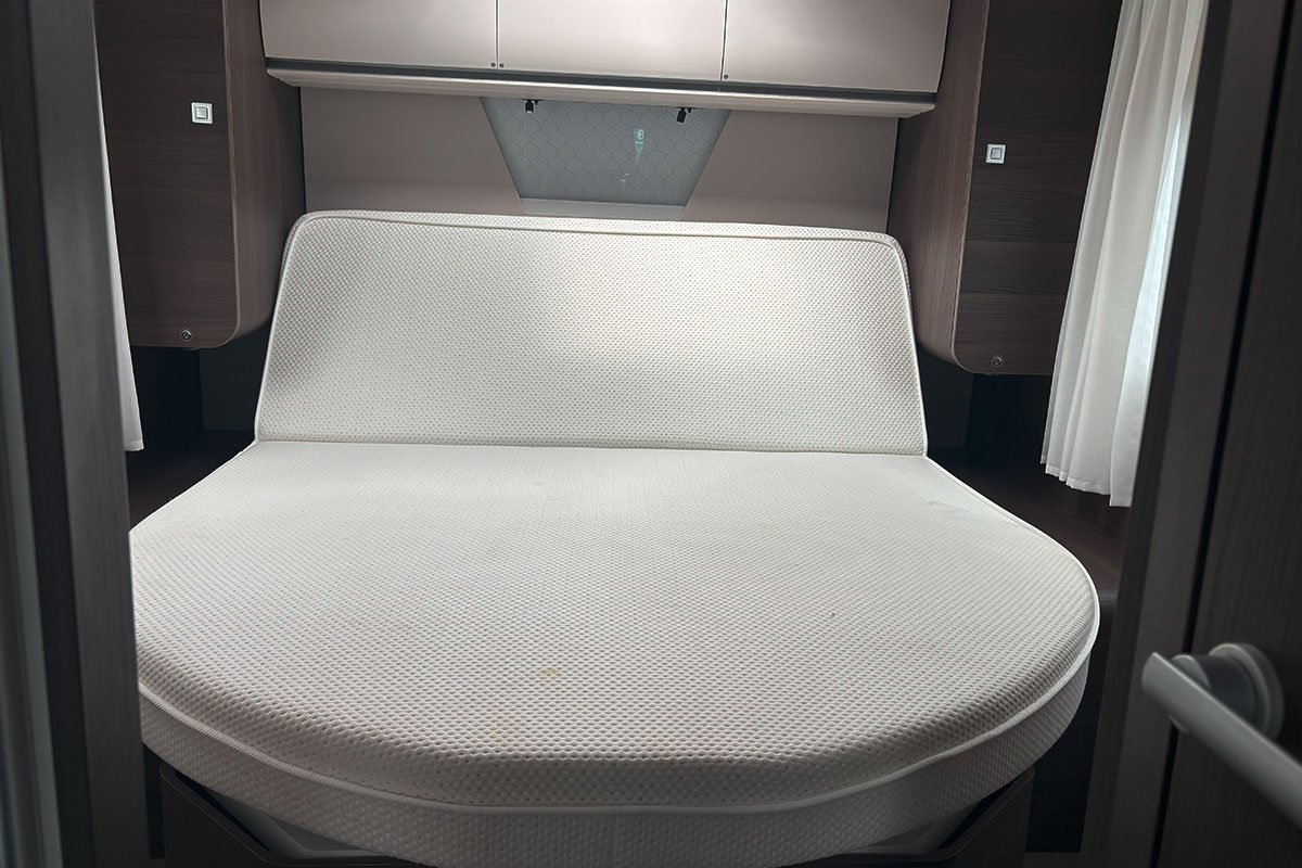 74778E 17 2021 Adria Coral Supreme 670 DC