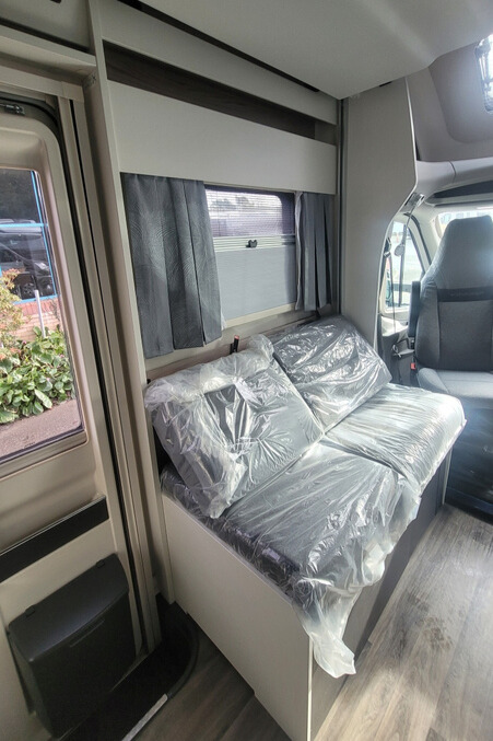 75D3DE 12 Swift Voyager540 RDSC43666