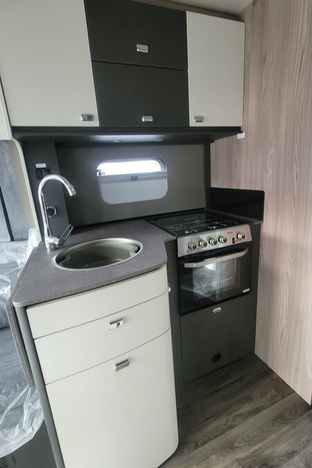 75D3DE 17 Swift Voyager540 RDSC43666