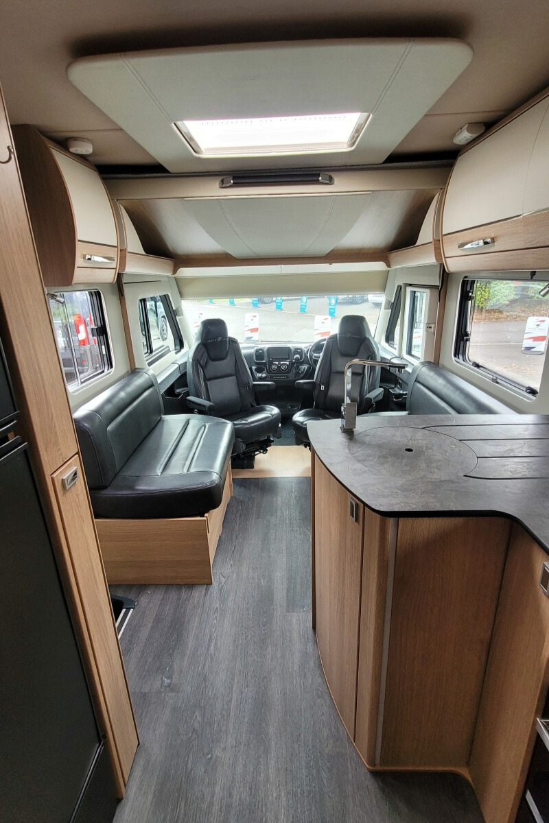 75EAEE 23 Autotrail GF80 DU24UCW