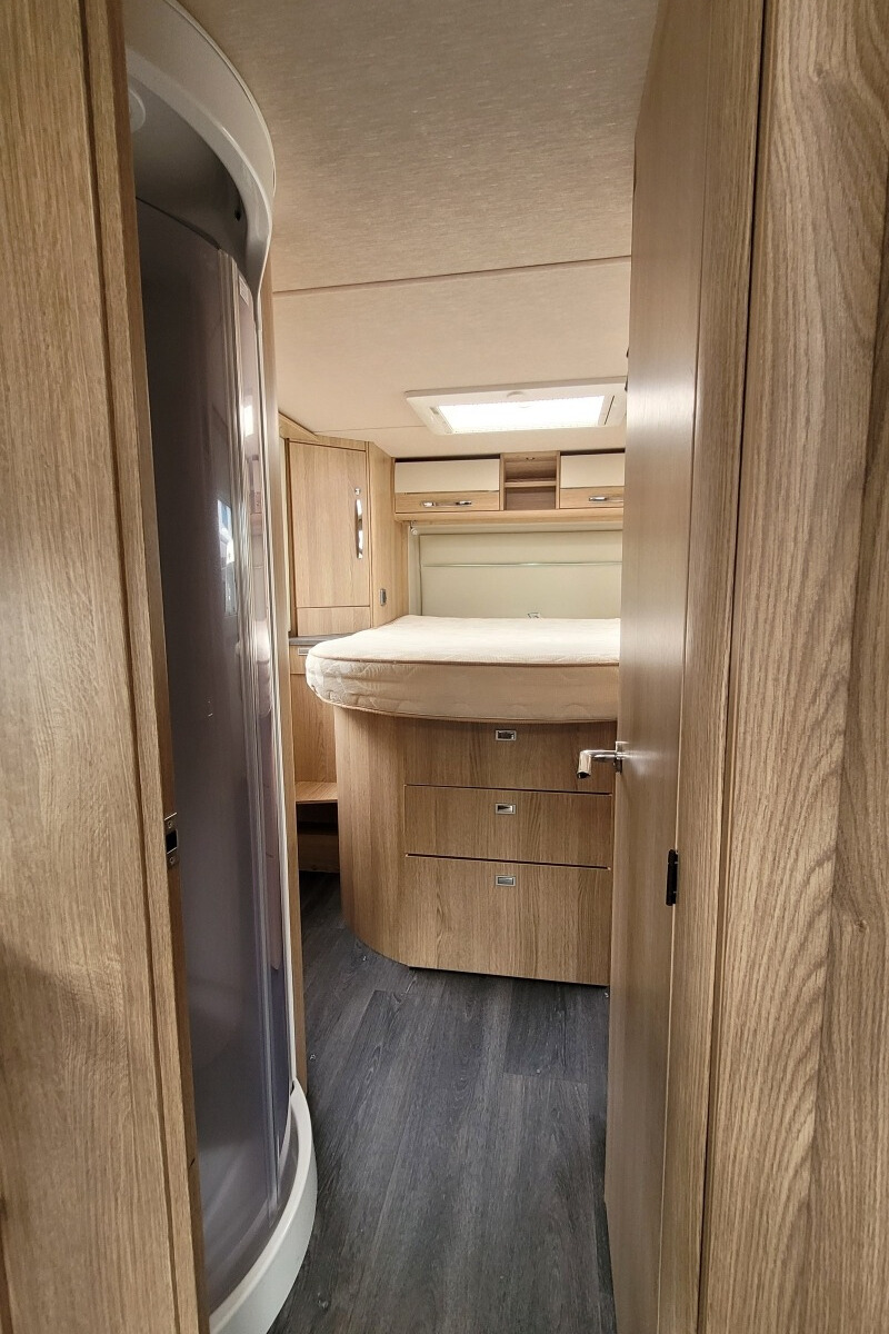 75EAEE 25 Autotrail GF80 DU24UCW
