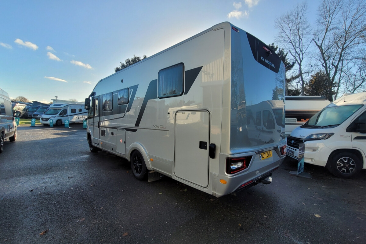 7684DE 05 Adria SonicSupreme710SL WJ71ZHG