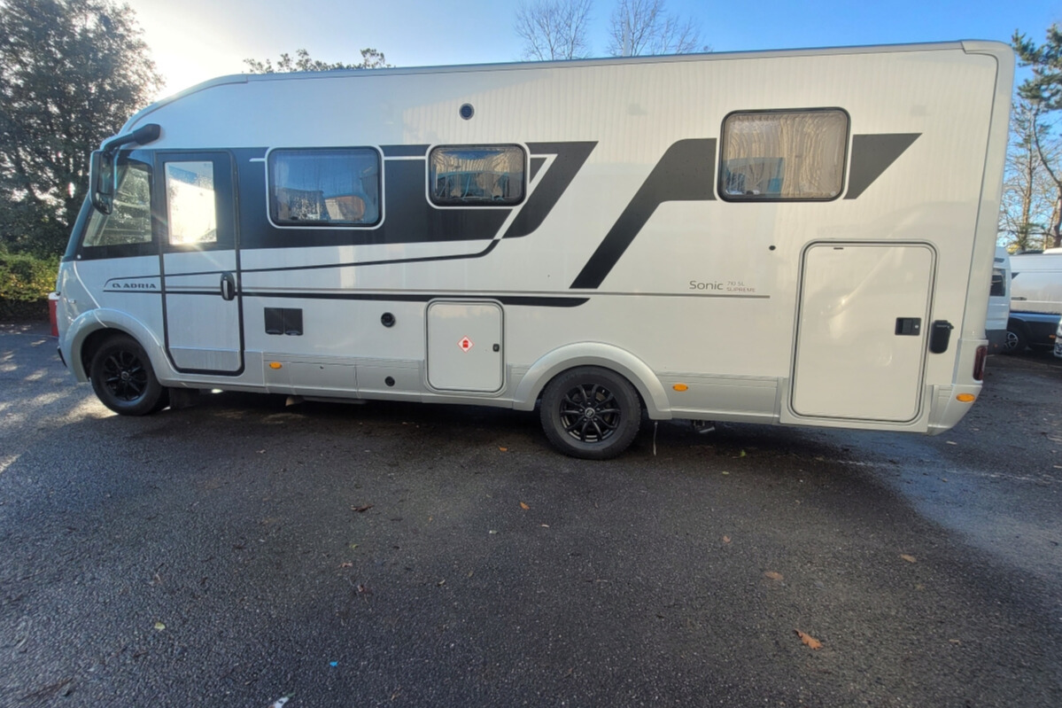7684DE 06 Adria SonicSupreme710SL WJ71ZHG