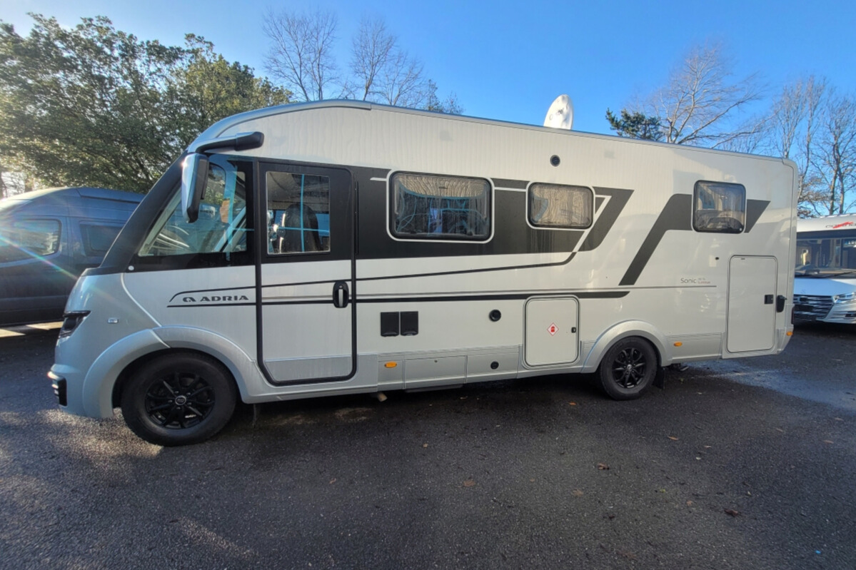 7684DE 07 Adria SonicSupreme710SL WJ71ZHG