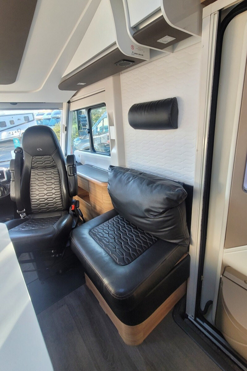 7684DE 17 Adria SonicSupreme710SL WJ71ZHG