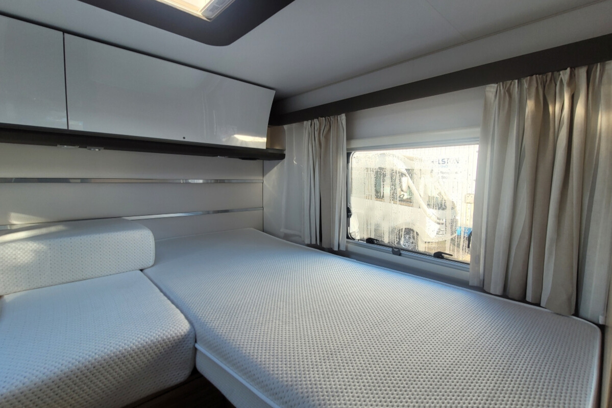 7684DE 29 Adria SonicSupreme710SL WJ71ZHG