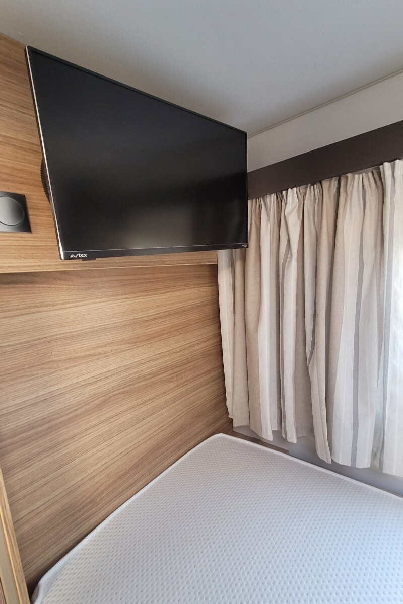 7684DE 30 Adria SonicSupreme710SL WJ71ZHG