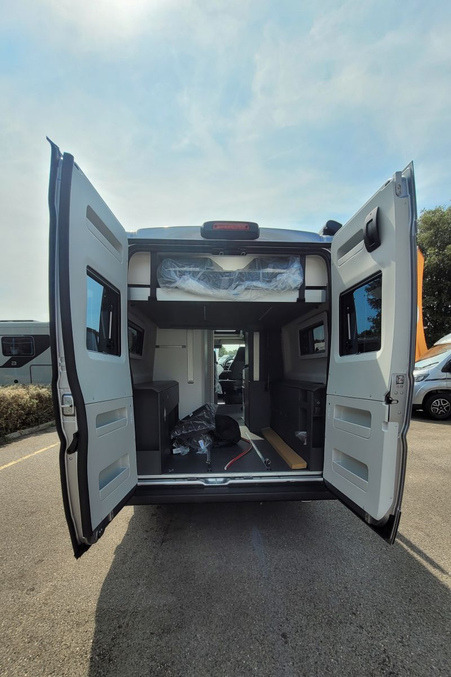 7701F6 08 Adria TwinSupreme 640SGX TMD11749