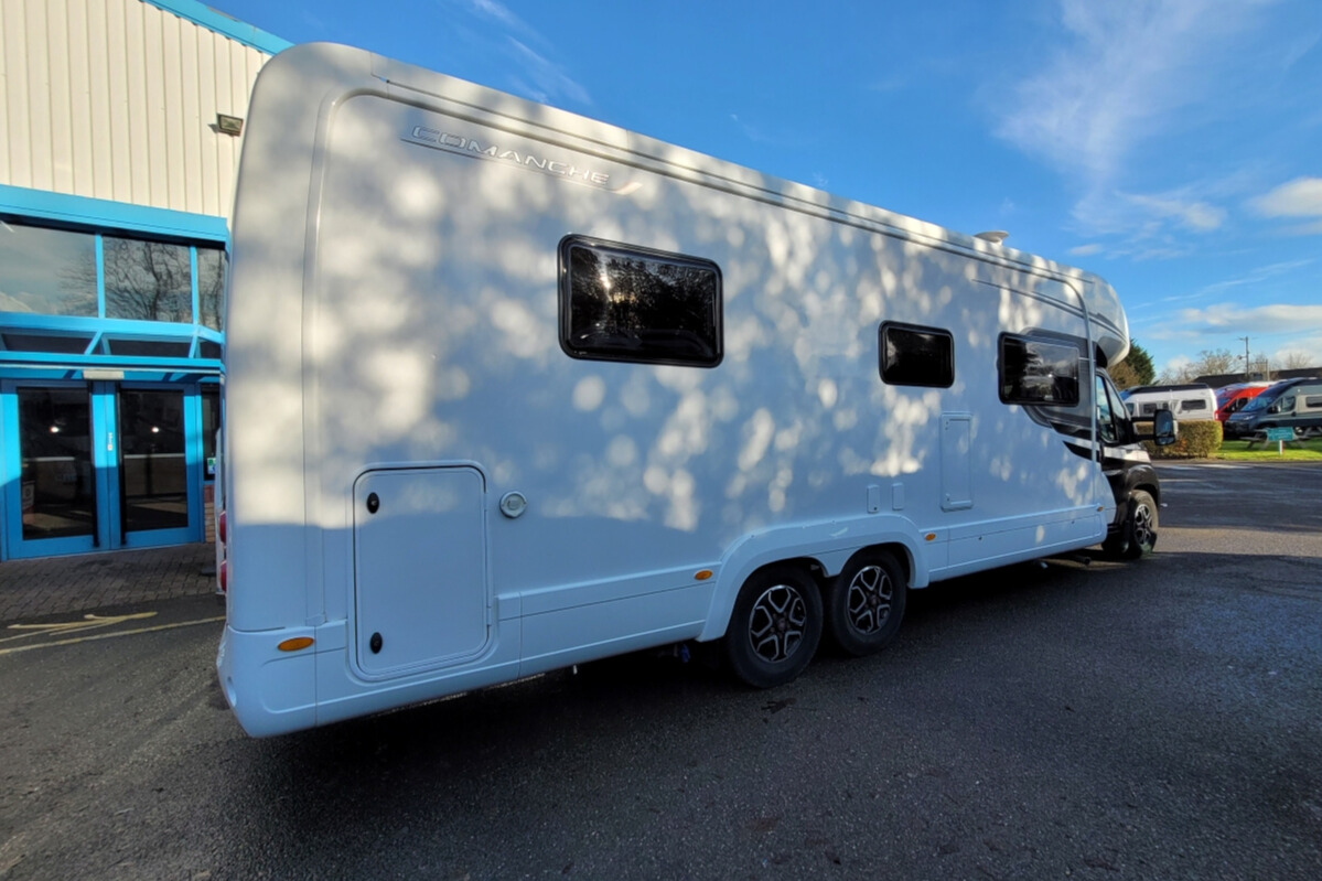 77082A 04 Autotrail Comanche WG25MFP