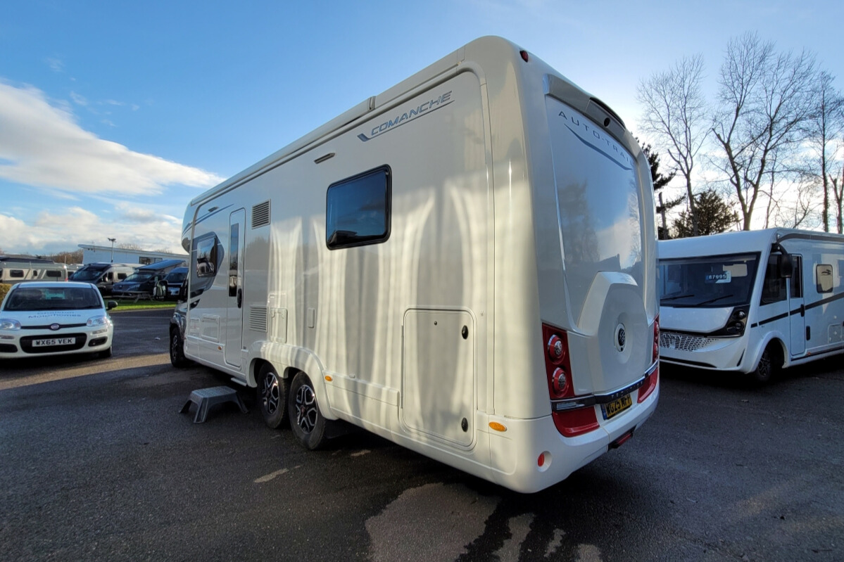 77082A 05 Autotrail Comanche WG25MFP