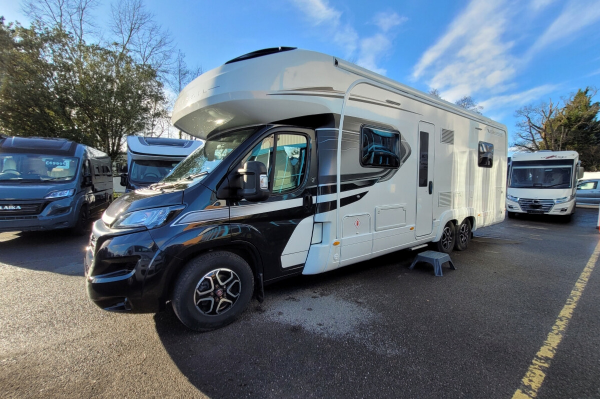 77082A 07 Autotrail Comanche WG25MFP