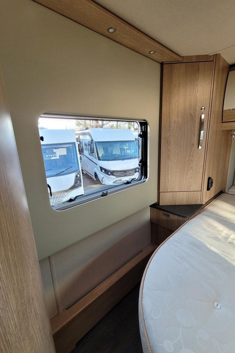 77082A 25 Autotrail Comanche WG25MFP