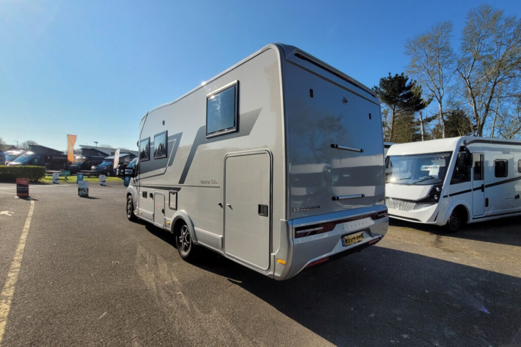 776B5A 03 Adria MatrixSupreme670DL WD24XRR