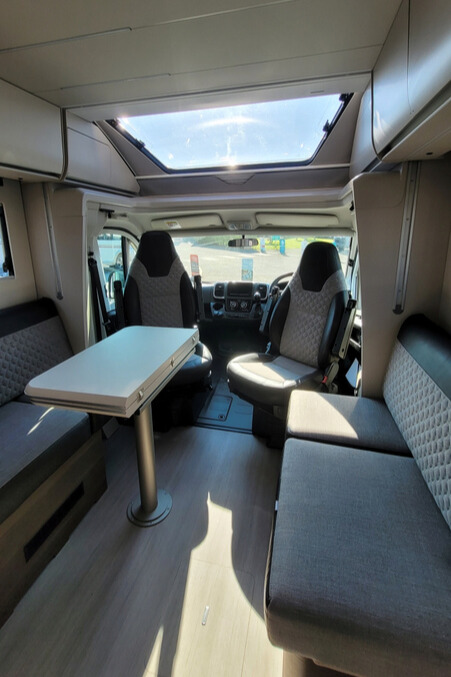 776B5A 10 Adria MatrixSupreme670DL WD24XRR