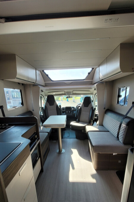 776B5A 11 Adria MatrixSupreme670DL WD24XRR