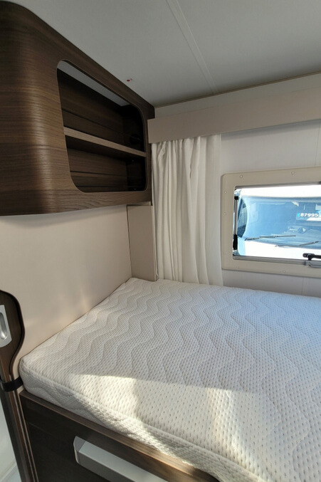 776B5A 21 Adria MatrixSupreme670DL WD24XRR