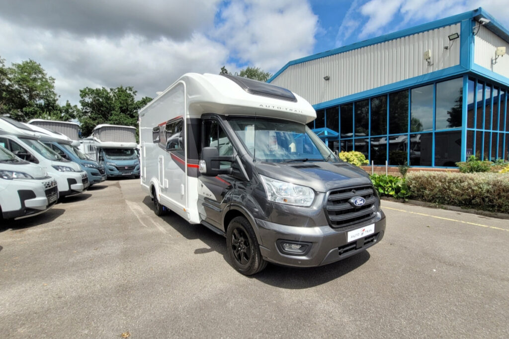 777062_01-Autotrail-F67-DTS42555.jpg