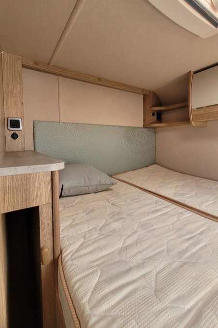 77B71E 22 Autotrail Imala736GHiLine WJ23XNH