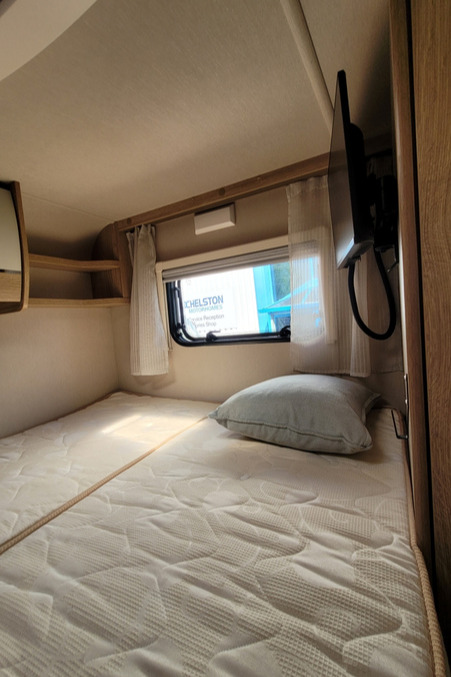 77B71E 23 Autotrail Imala736GHiLine WJ23XNH