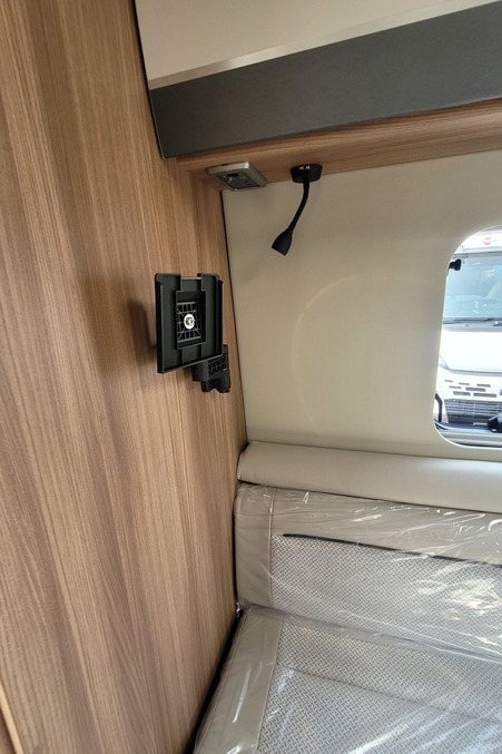 77EA3A 28 Autotrail V Line 610SE TG038851