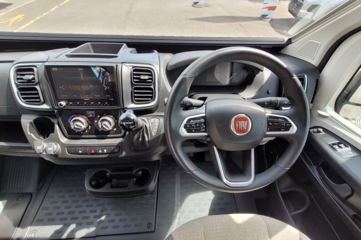 78367A 06 Autotrail V Line 635Sport WL24ASV
