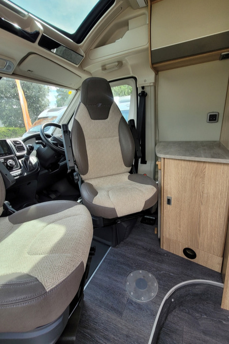 78367A 08 Autotrail V Line 635Sport WL24ASV
