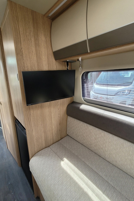 78367A 19 Autotrail V Line 635Sport WL24ASV