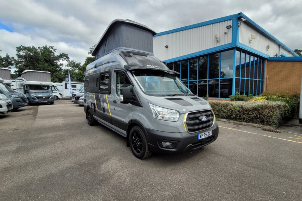 784C76_01-Swift-TrekkerX-WP75DGV.jpg