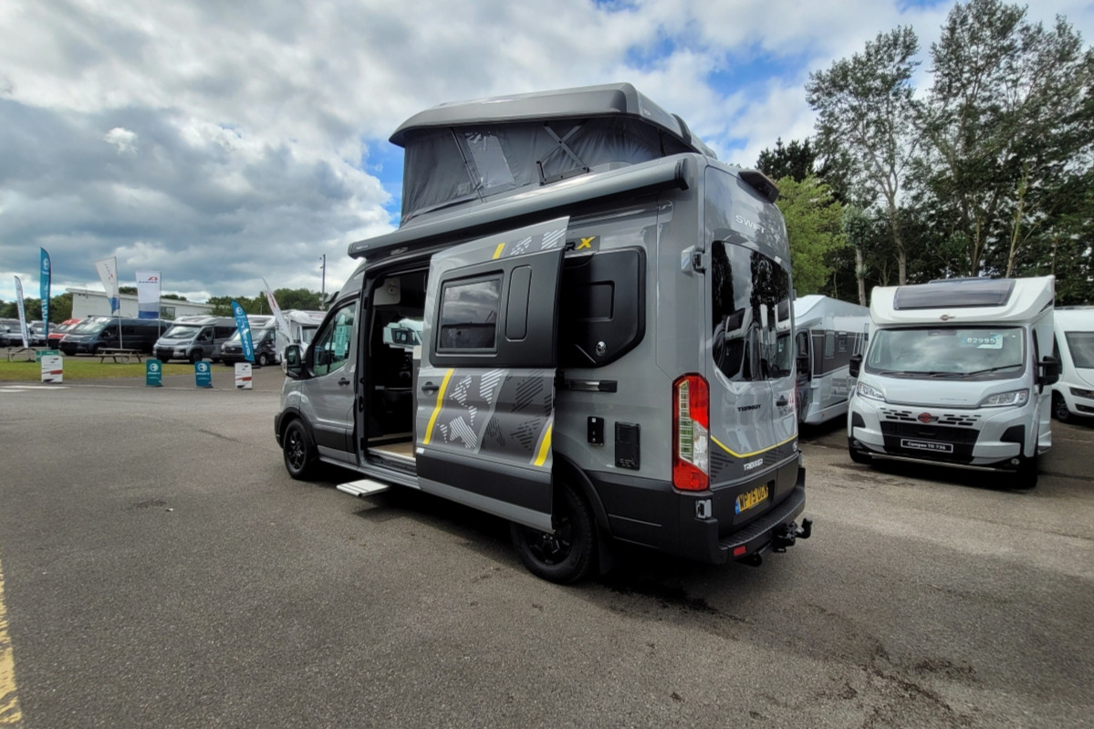784C76 04 Swift TrekkerX WP75DGV