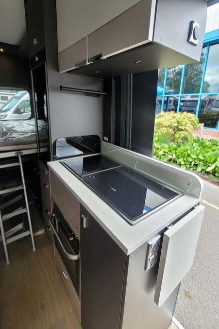 784C76 13 Swift TrekkerX WP75DGV