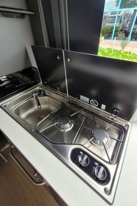 784C76 14 Swift TrekkerX WP75DGV