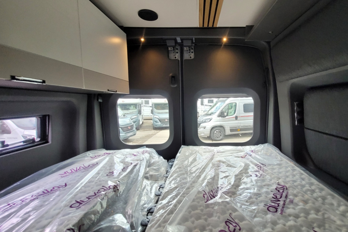 784C76 20 Swift TrekkerX WP75DGV