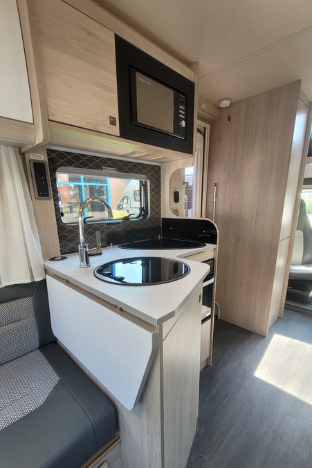 78556E 11 Autotrail F68 FN74XRO