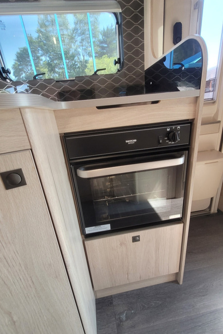 78556E 12 Autotrail F68 FN74XRO
