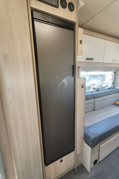 78556E 17 Autotrail F68 FN74XRO