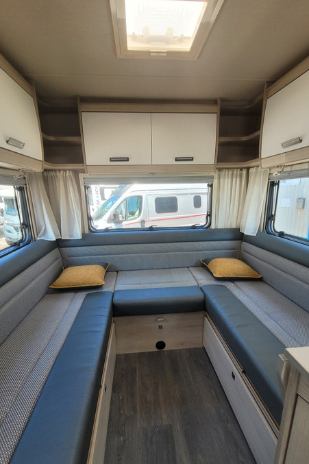 78556E 19 Autotrail F68 FN74XRO
