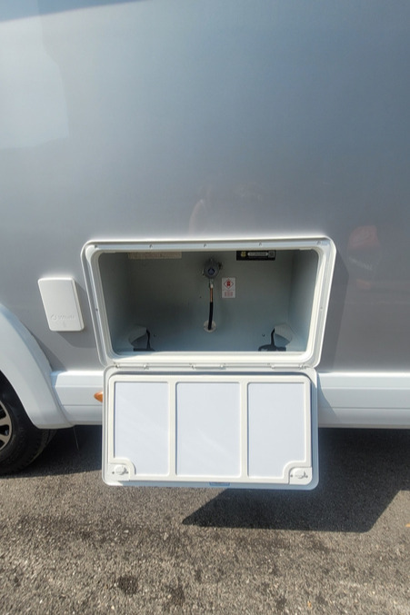 786652 08 Elddis Magnum185 VU74WOR